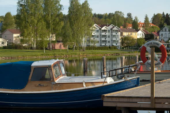 Bild på båt i marinan i Sunne centrum