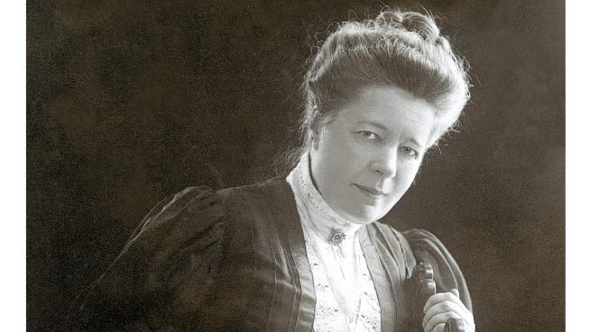 Porträttbild av Selma Lagerlöf.