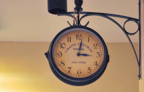 Antik klocka. Fotograf Marie Rönnberg